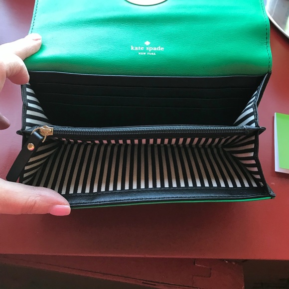 Kate spade emerald green wallet - Picture 4 of 4